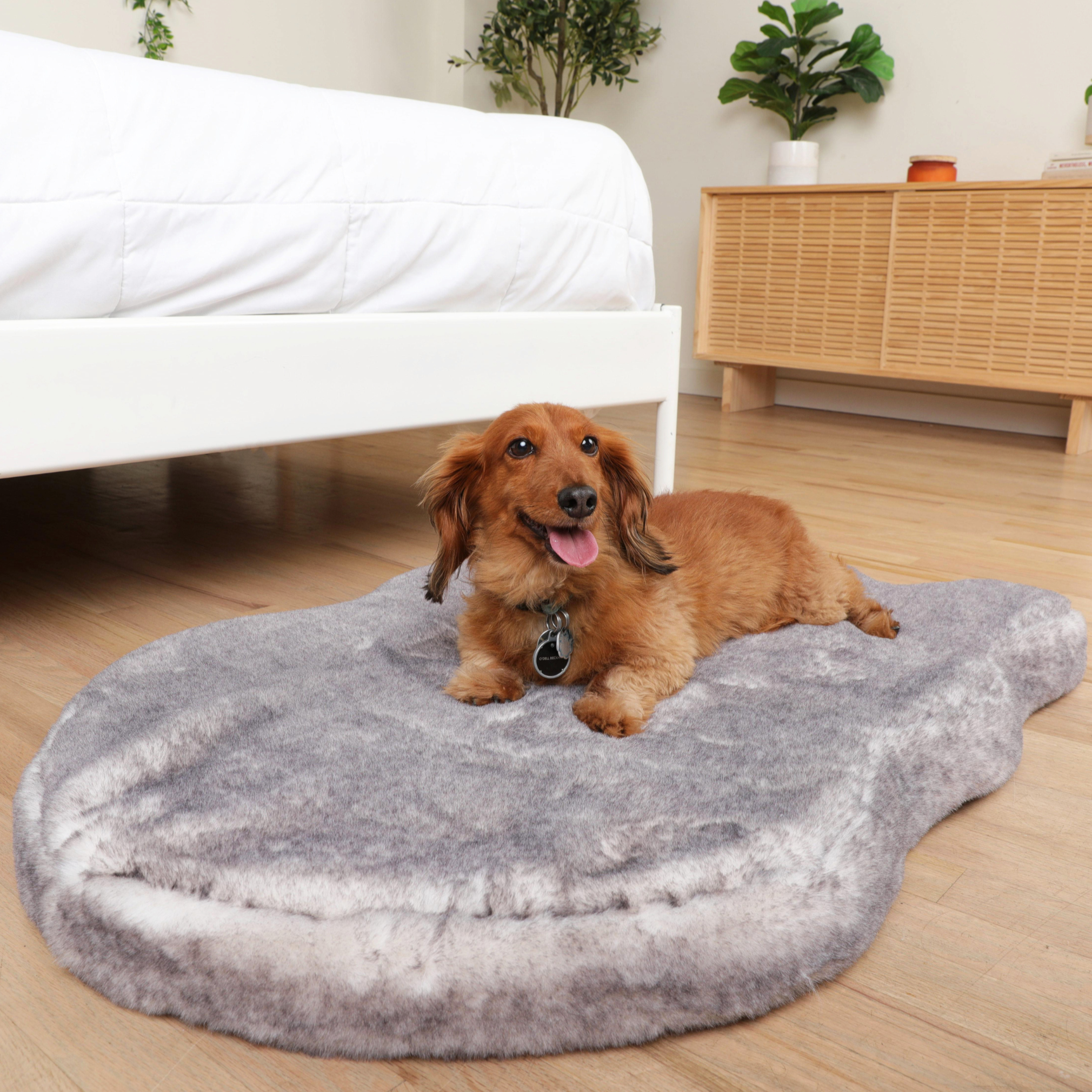 PupRug® Luxe Faux Fur Orthopedic Dog Bed - Ultra Soft Chinchilla