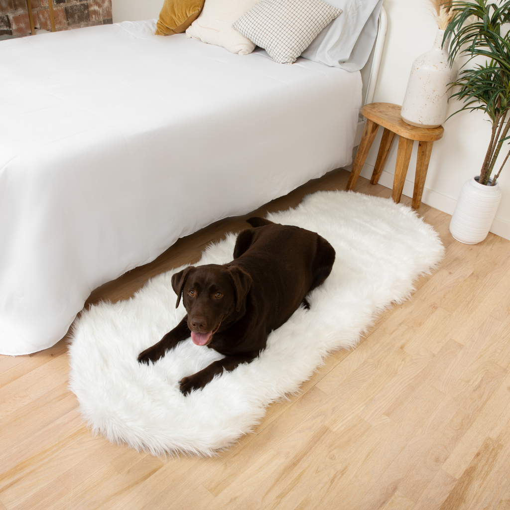 PupRug® Runner Faux Fur Memory Foam Dog Bed - Curve Polar White