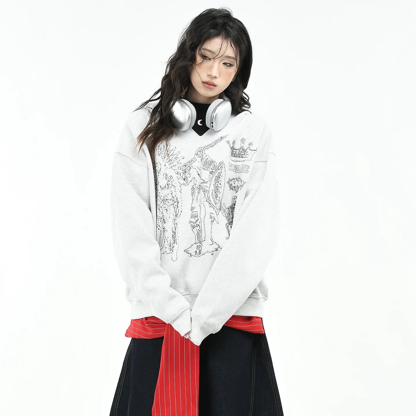 OV original/American knight hand drawn printed V-neck hooded sweatshirt for women in autumn, loose design, pullover top for men