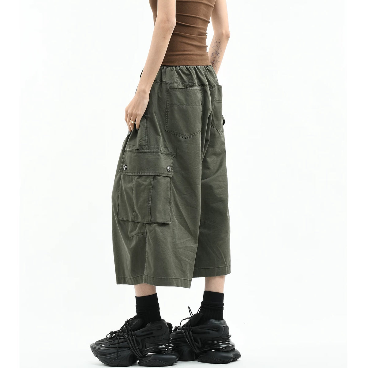 OV original American retro multi pocket workwear, seven inch wide leg pants for men and women, drawstring for slimming, versatile casual shorts, trendy