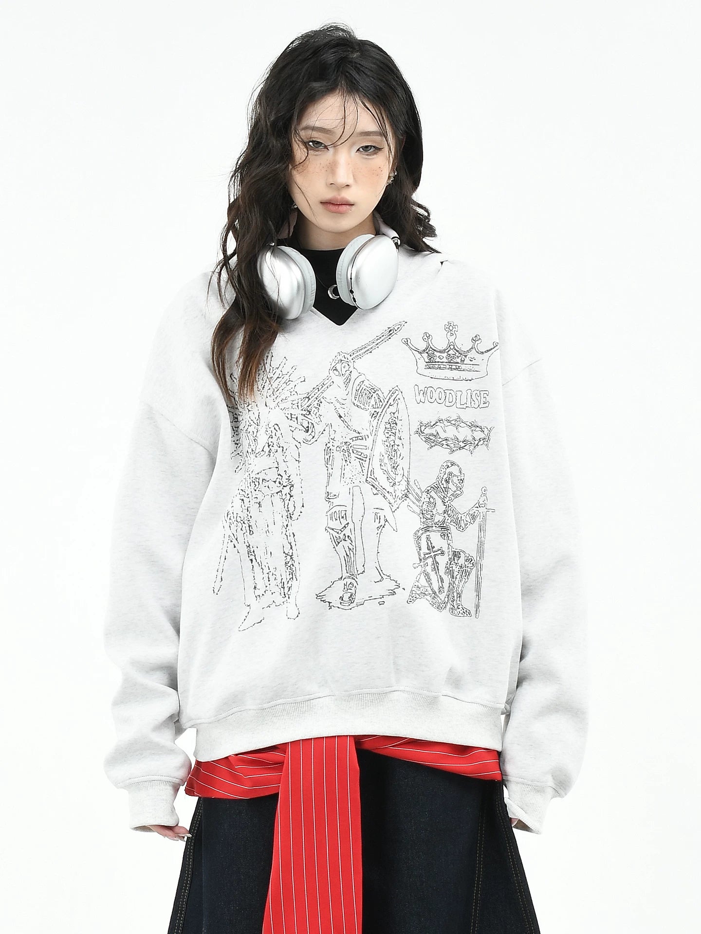 OV original/American knight hand drawn printed V-neck hooded sweatshirt for women in autumn, loose design, pullover top for men