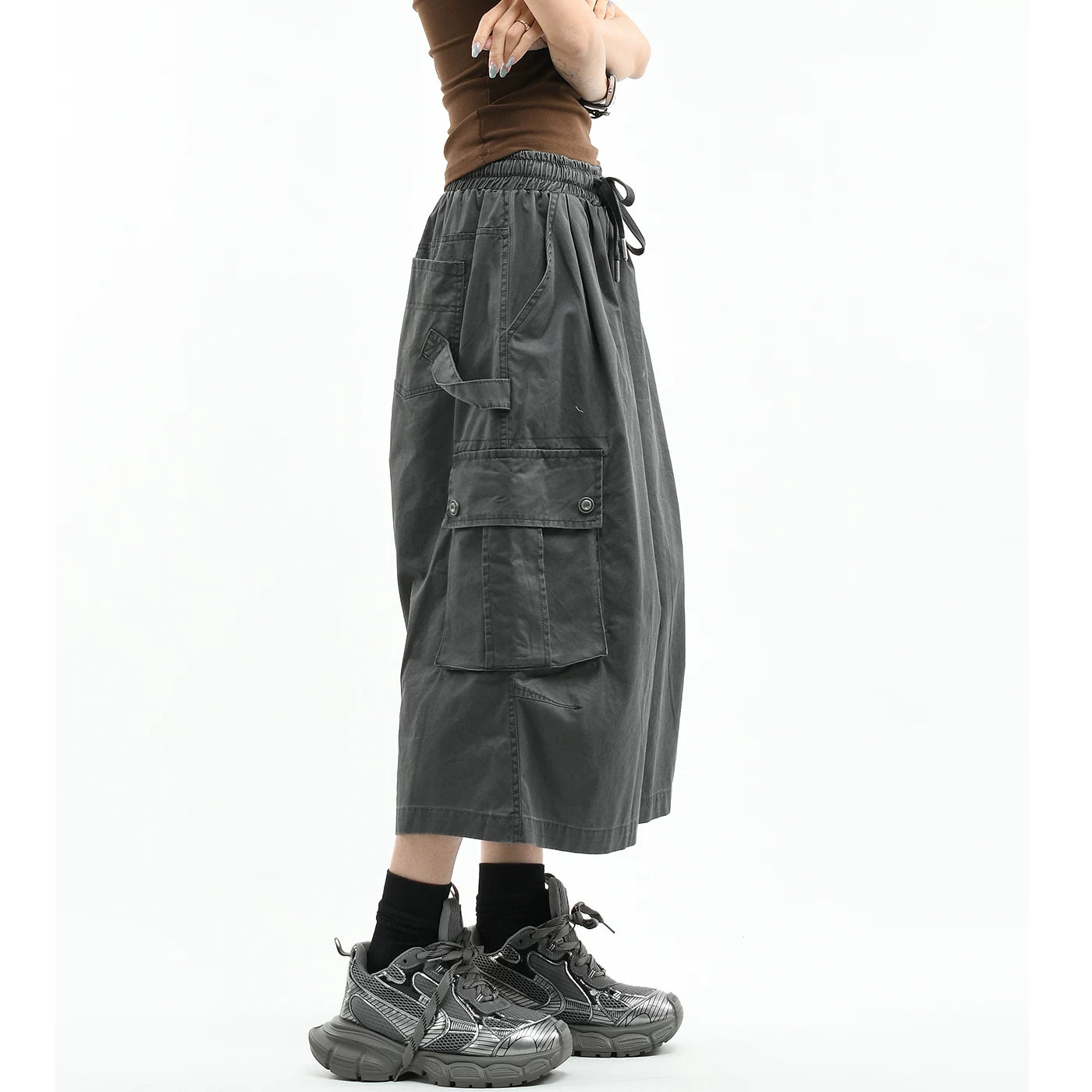 OV original American retro multi pocket workwear, seven inch wide leg pants for men and women, drawstring for slimming, versatile casual shorts, trendy