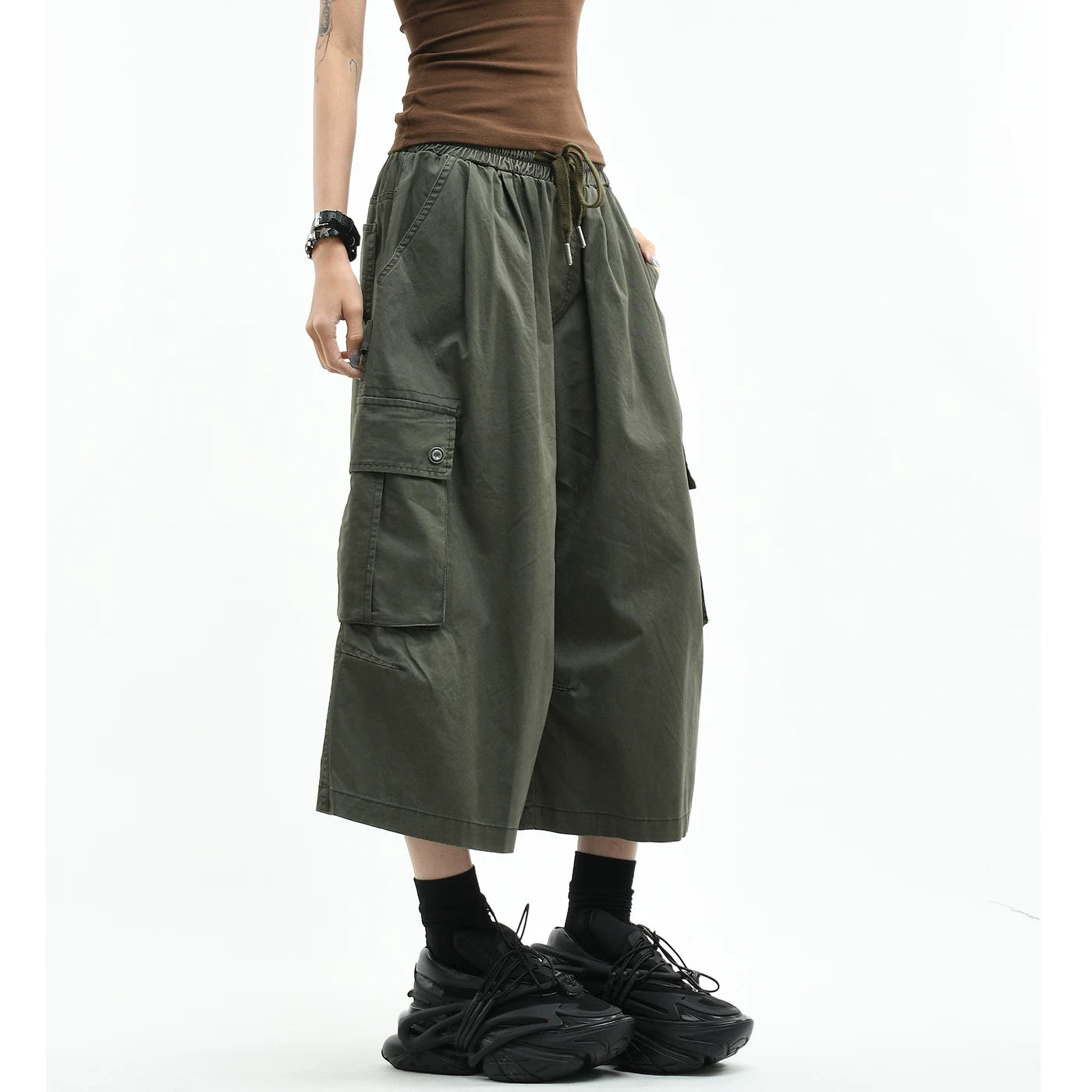 OV original American retro multi pocket workwear, seven inch wide leg pants for men and women, drawstring for slimming, versatile casual shorts, trendy