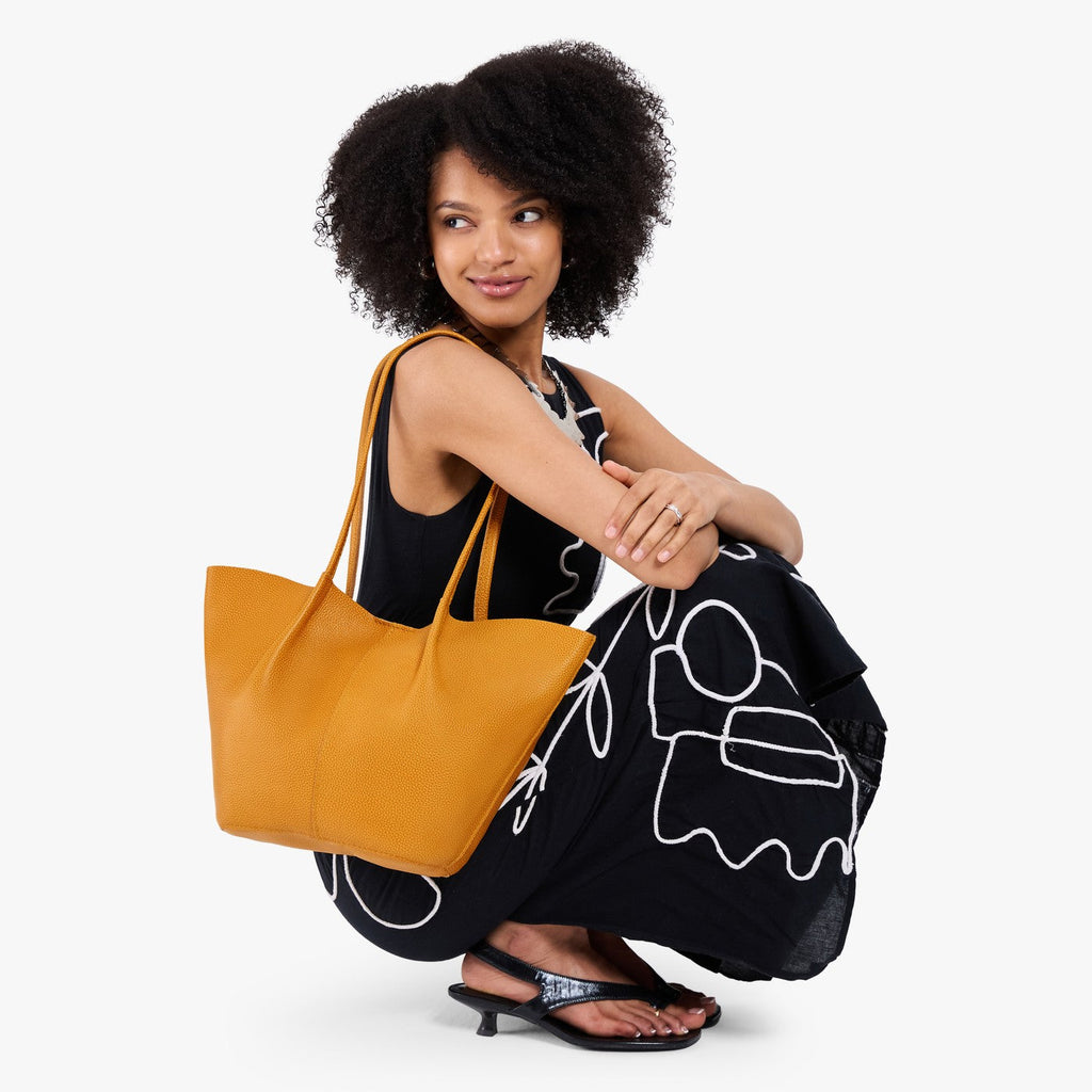 Devan Bucket Tote